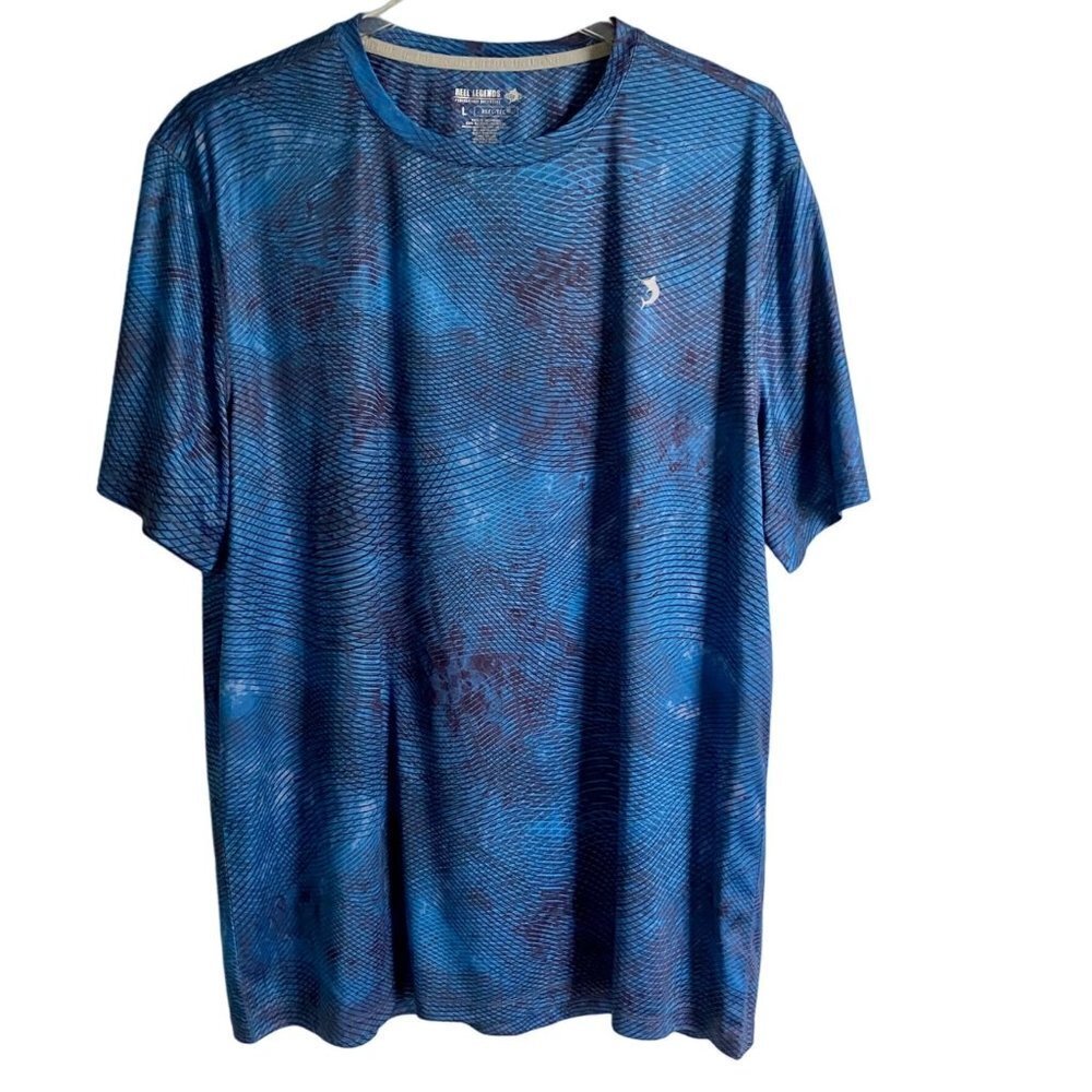 Reel Legends Blue Depths Linear Waves Graphic Tee UPF 40 Men's Large